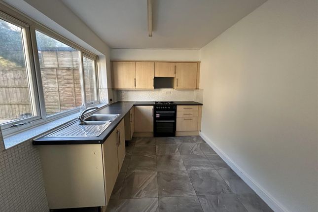 46, Dangerfield Lane, Wednesbury photo 4