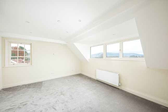 Terraced house to rent in London Road West, Bath