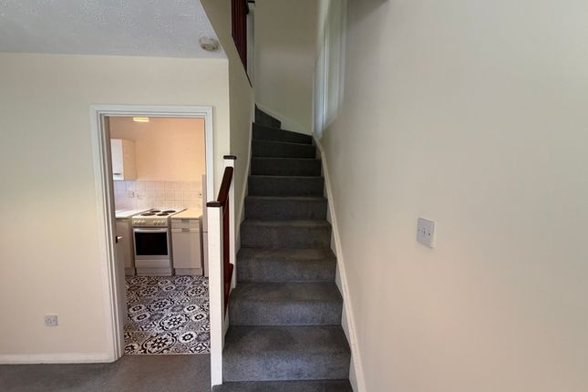 8, HEMEL HEMPSTEAD photo 4