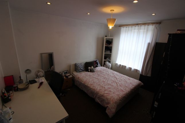 Maisonette to rent in Levita House, Ossulston Street, London