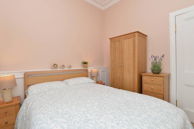 Flat for sale in Braid Crescent, Morningside, Edinburgh