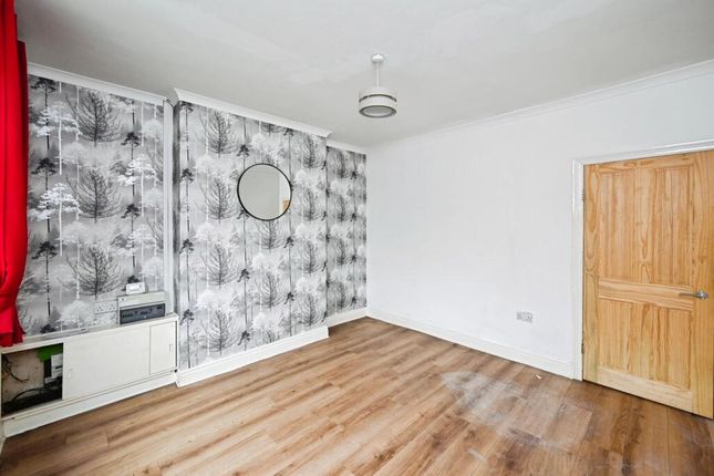 61, Nottingham photo 5
