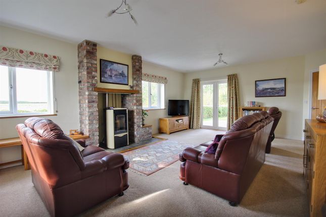 Shepherd's Cottage, Church Lane, Little Driffield photo 4
