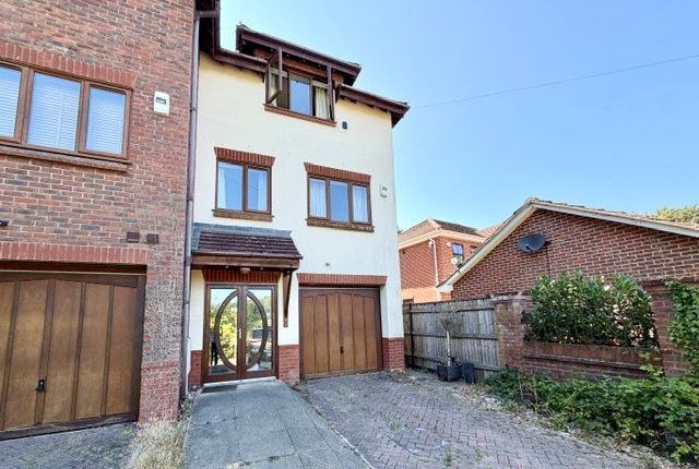 4-bed house on 52, Southampton, £2,200/mo