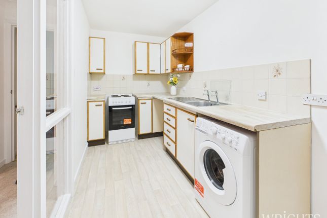 34, Roseacre Gardens, Welwyn Garden City photo 3