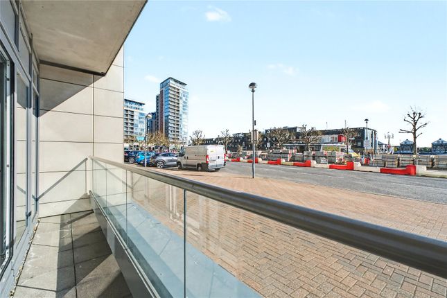 Flat 1,, Adriatic Apartments, Royal Victoria Dock photo 4