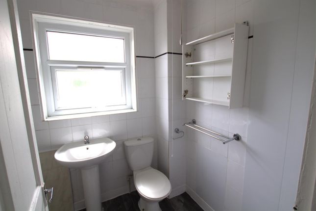 Bathroom .Jpg