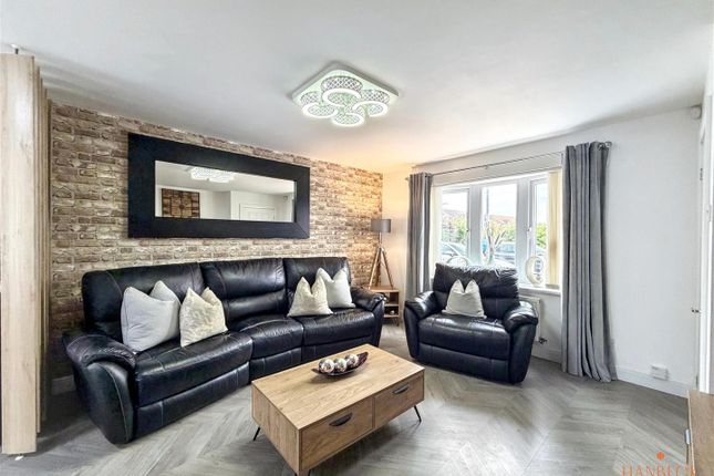 12, Charlestown Way, Hull photo 3