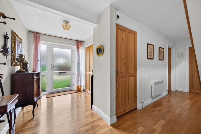 56, Wood End Lane, Bedford photo 3