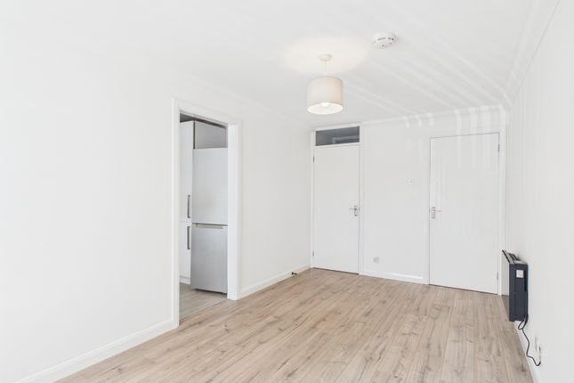 32, Forest View, Fairwater photo 2