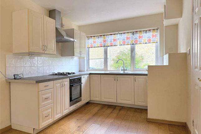 48, Martin Close, Gloucestershire photo 2