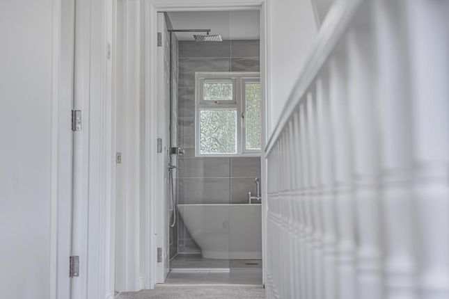 4A CHINEHAM COURT, South Reading, Reading photo 4