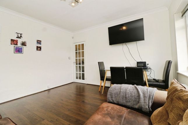 7 Hale Green Court, Hillside Road, Altrincham photo 4