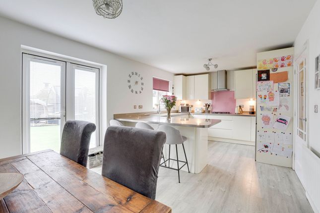2 Swiney Way, Nottingham photo 4