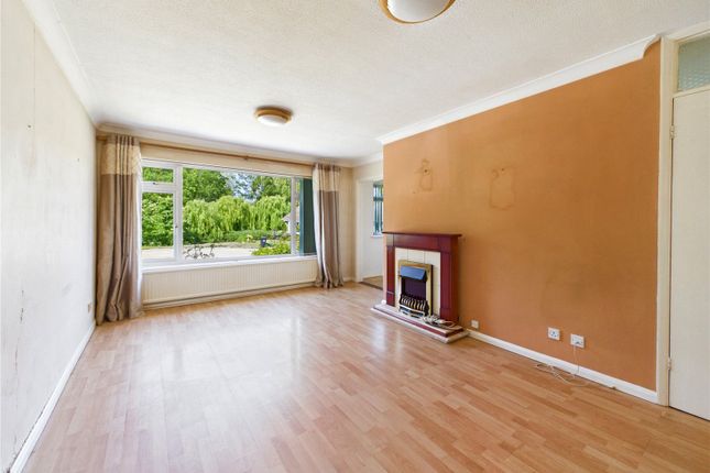 7, Springhill Close, Colchester photo 4