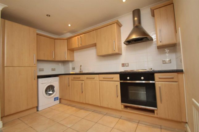 Apt 4, 17, Devonshire Road, Broadheath Altrincham photo 3
