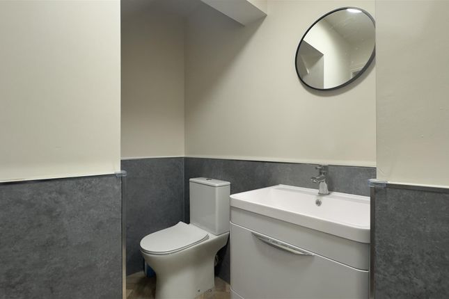 Room 8, 42, Bootham Crescent, York photo 4