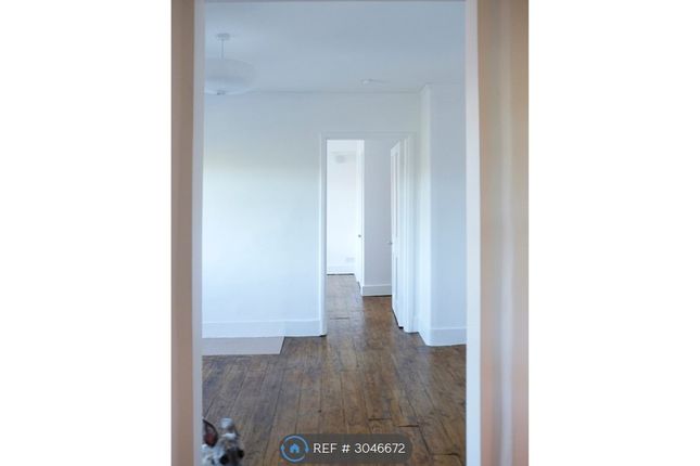 Cressy House, Hannibal Road, London photo 3