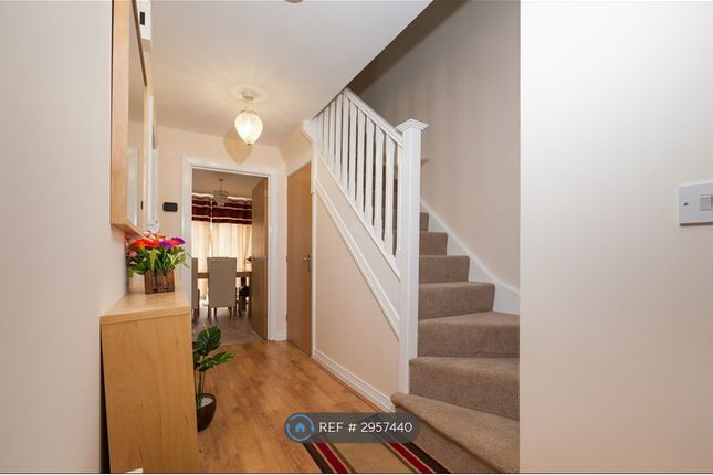Langley Avenue, Worcester Park photo 2
