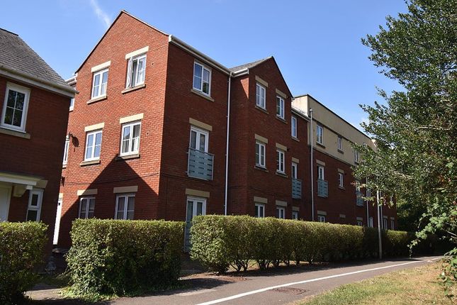 2-bed flat on 36, Heraldry Walk, Exeter, £200,000