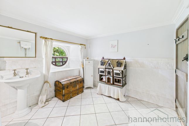 Cam05283G0-Pr0050-Still039