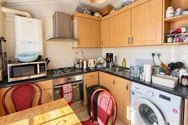 451, Lordship Lane, London photo 4