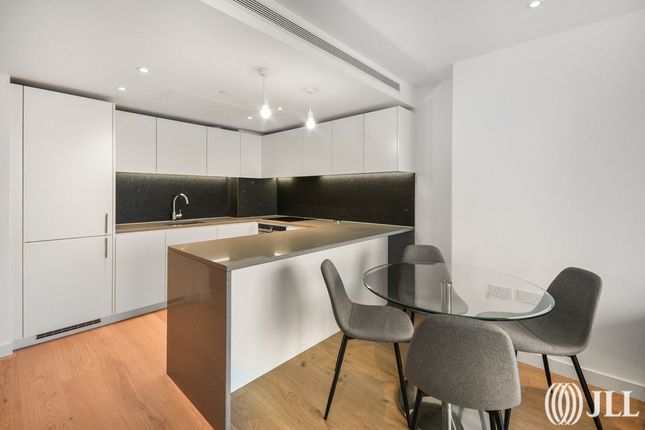 Flat to rent in Indescon Court, Millharbour, London