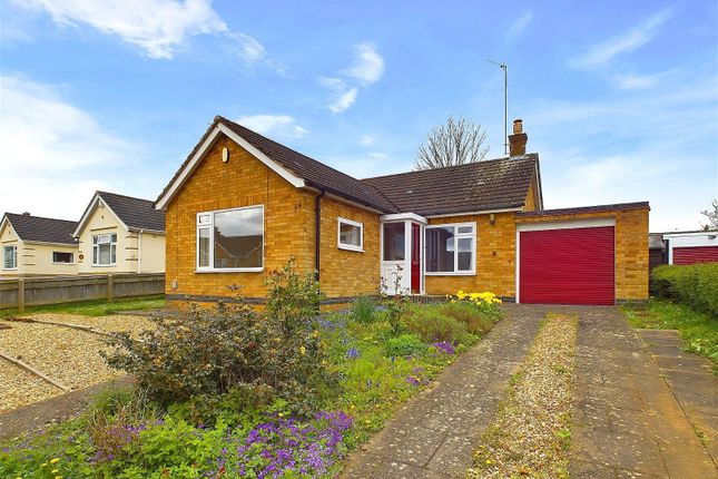 Thumbnail Bungalow for sale in Glebe Avenue, Hardingstone