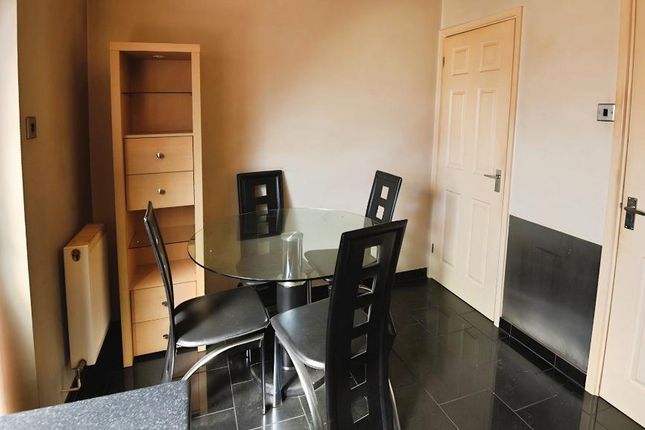 27, Henry Warby Avenue, Wisbech photo 4