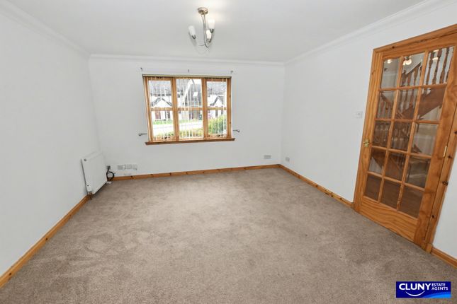 77, Knockomie Rise, Forres photo 3