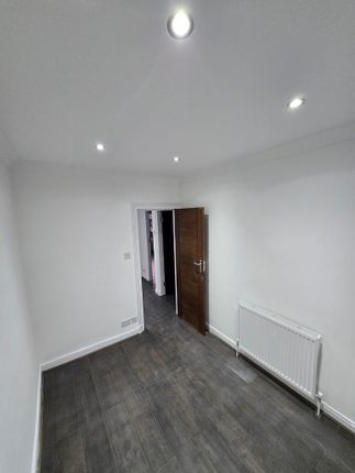 ., Sandhurst Drive, Ilford photo 5
