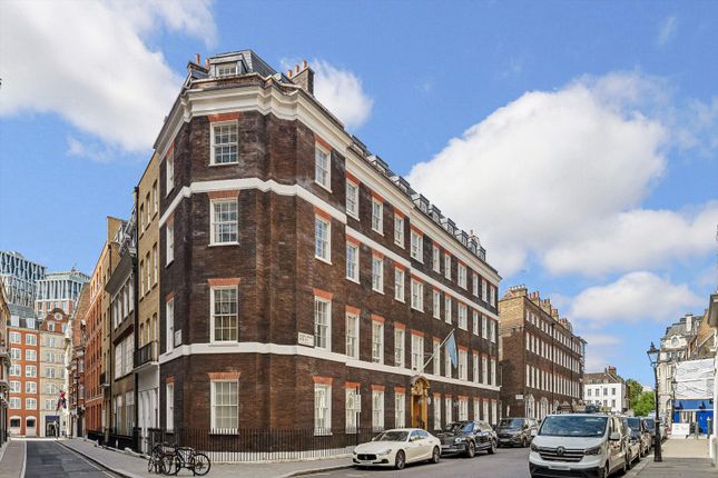 One Queen Anne's Gate, Westminster photo 3