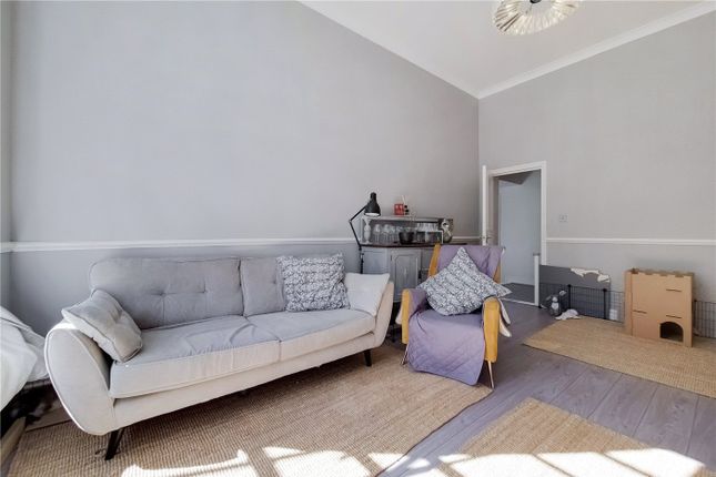 Flat 6,, Godwin House, Shooters Hill photo 3