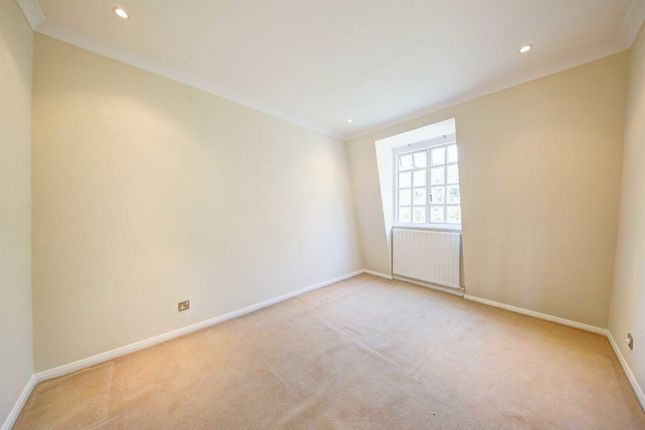 Terraced house to rent in Cottenham Park Road, London