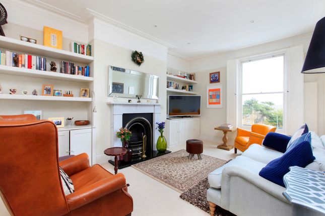 Flat for sale in St James's Drive, Wandsworth Common, London