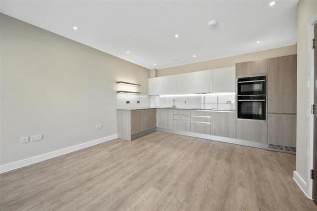 Flat to rent in Leapale Lane, Guildford