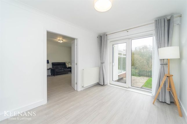 7, Bosburn Drive, Blackburn photo 3
