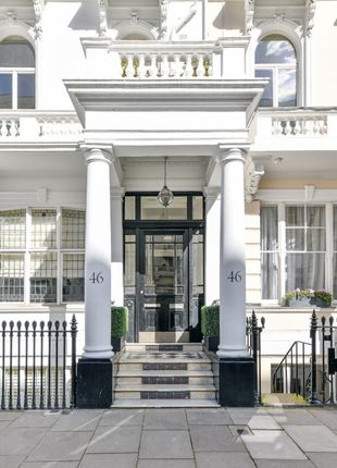 Flat for sale in Queen's Gate Terrace, London