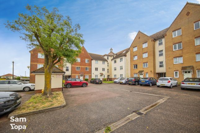 Flat 7, Marina Point, West Road, Clacton-on-sea photo 4
