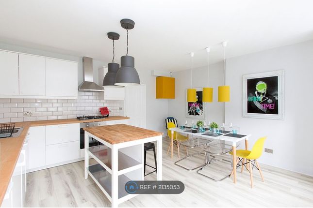 Kitchen / Dining