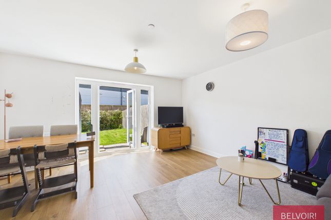 51, Prestwich Gardens, Llay photo 2