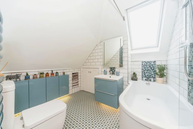 Flat for sale in Egmont Road, Sutton