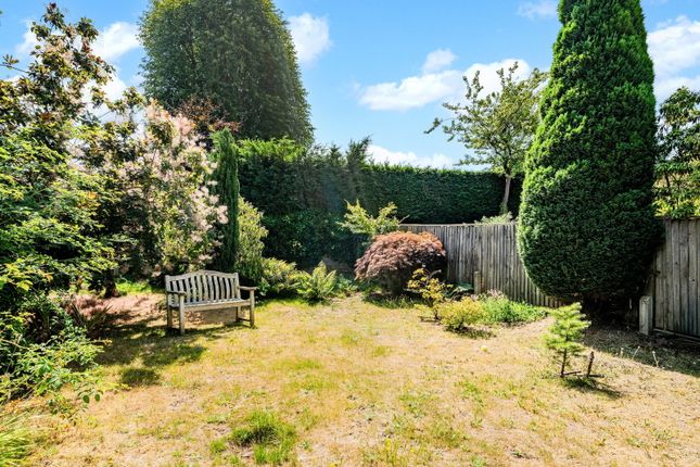 12, Belmont Road, Reigate photo 4