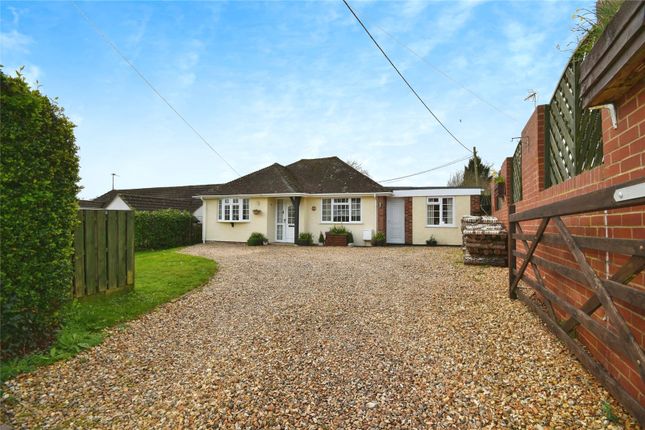 Bungalow for sale in The Avenue, Mortimer, Reading