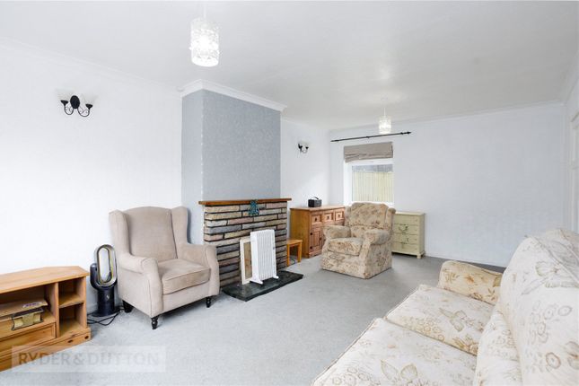 30, Queensway, Saddleworth photo 4