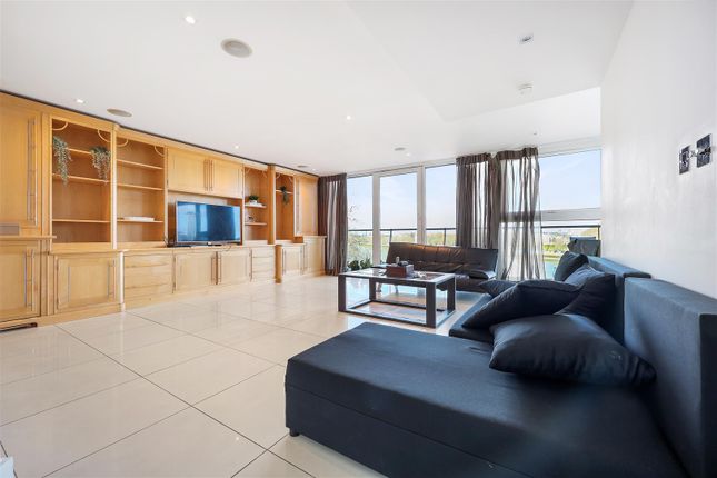 82, Queenstown Road, London photo 4