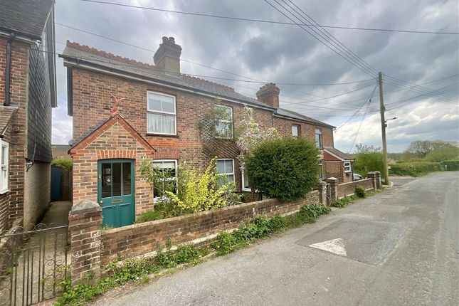 3-bed house on New Road Ridgewood, Uckfield, £231,500