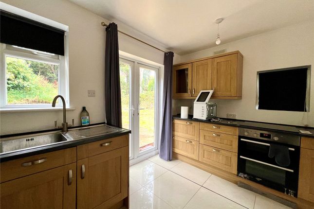 26, Vernon Way, Surrey photo 3