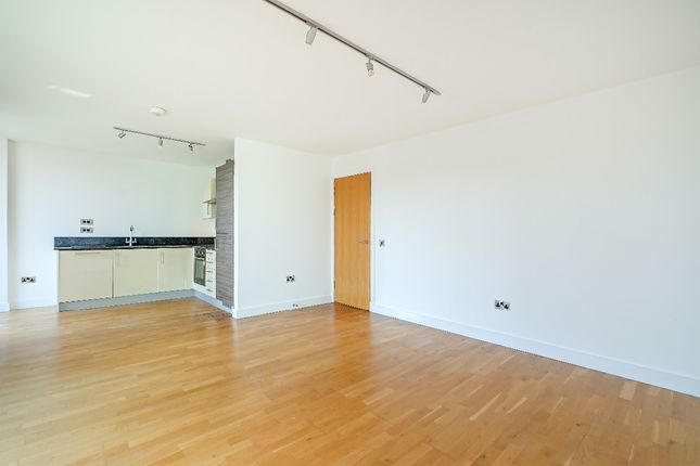 Apt 5 24 Wicker Riverside, Sheffield photo 4