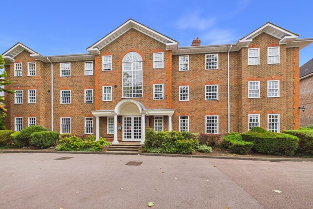 Flat 12A, Somersham, 26, Ray Park Avenue, Maidenhead photo 4